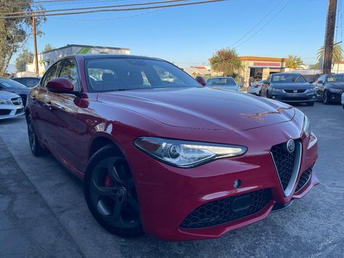 Used 2017 Alfa Romeo Giulia w/ Sport Appearance Package image 3