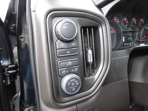 Used 2021 Chevrolet Silverado 2500 Custom w/ Custom Value Package AWD/4WD image 21