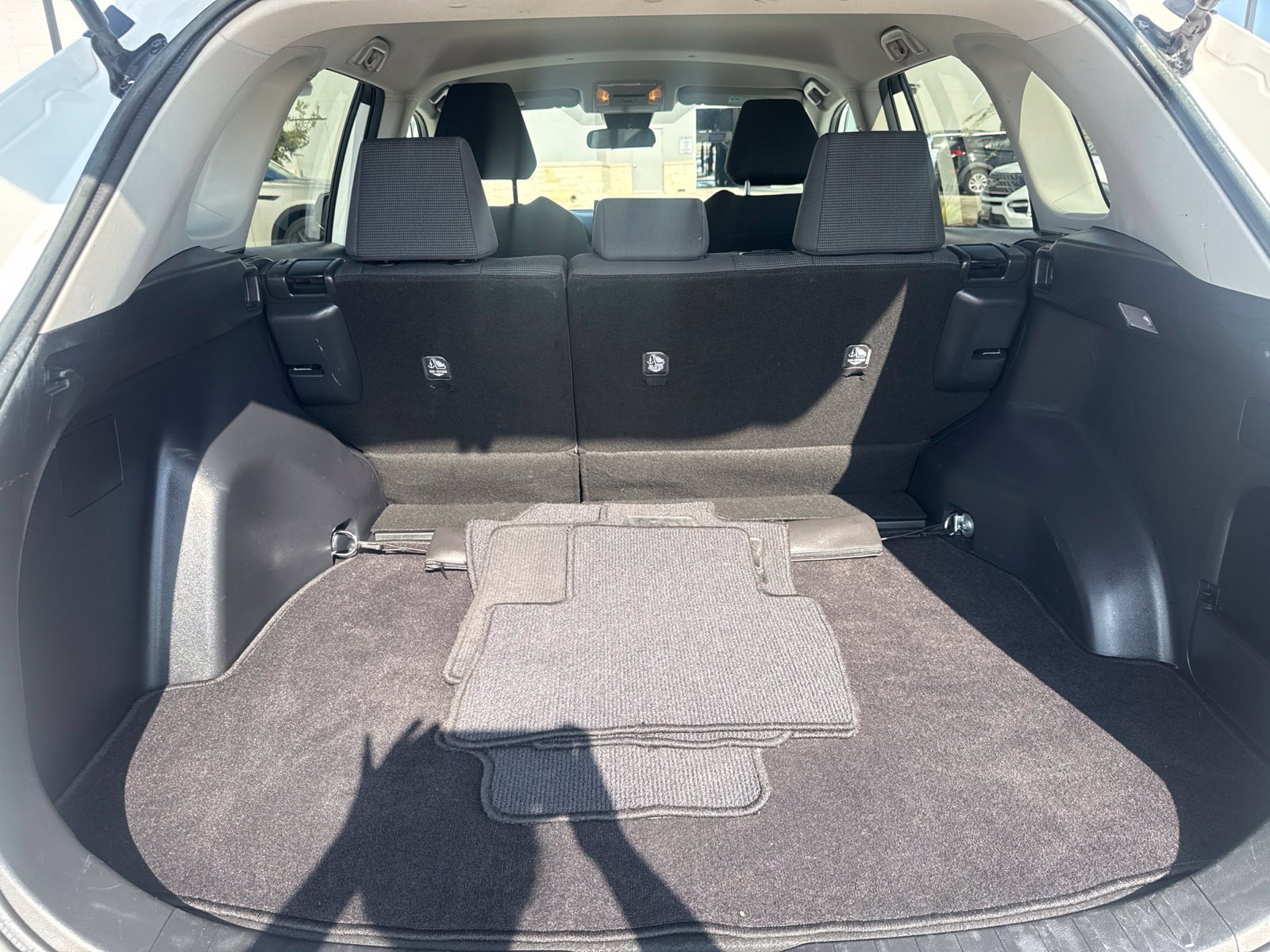 Used 2021 Toyota RAV4 LE w/ Carpet Mat Package (TMS) FWD image 20