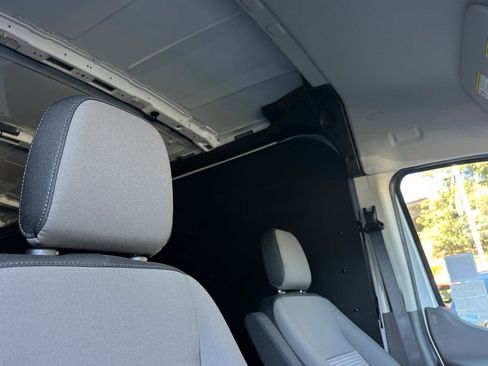 New 2026 Ford Transit 150 148 Medium Roof w/ Load Area Protection Package RWD image 16