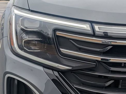 New 2026 Volkswagen Atlas Peak Edition AWD/4WD image 10