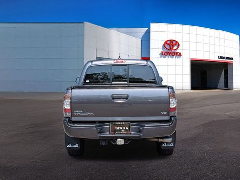 Used 2014 Toyota Tacoma 4x4 Double Cab w/ TRD Sport Package image 11