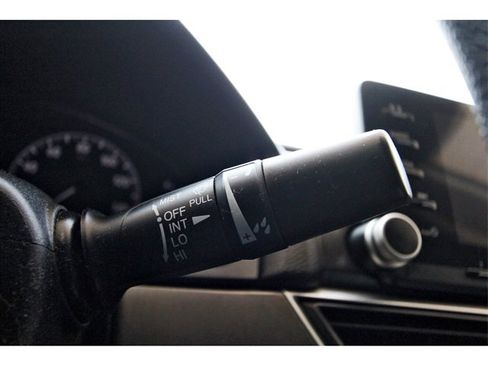 Used 2018 Honda Accord LX image 18