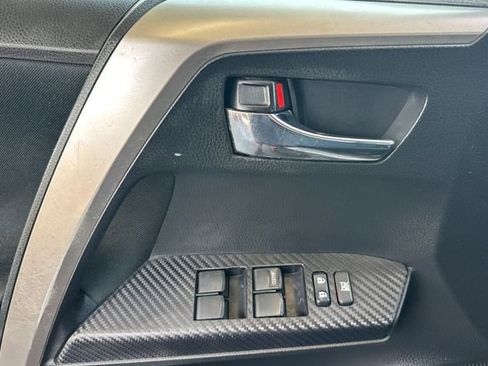 Used 2015 Toyota RAV4 XLE FWD image 12