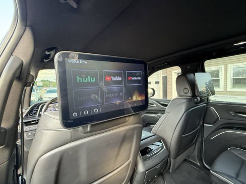 Used 2023 Cadillac Escalade Sport AWD/4WD image 14