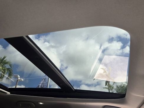 Certified 2024 Honda Pilot Elite image 21