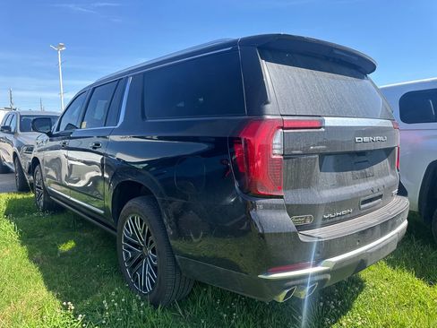 Used 2026 GMC Yukon XL Denali w/ Denali Reserve Package AWD/4WD image 2
