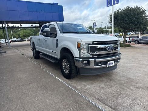 Used 2022 Ford F250 XLT w/ XLT Premium Package AWD/4WD image 2