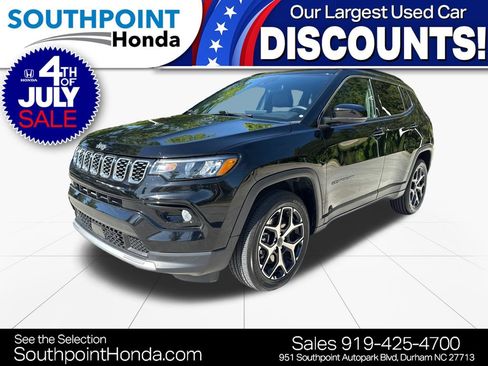 Used 2025 Jeep Compass Limited AWD/4WD image 3