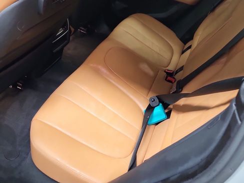 Used 2022 BMW X6 M50i image 3