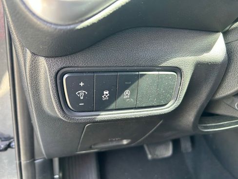 Used 2023 Kia Soul LX w/ Option Group 015 FWD image 18