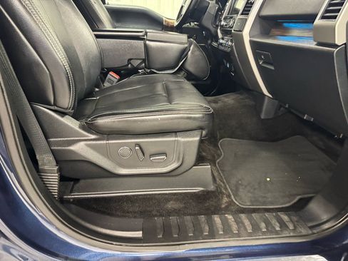 Used 2018 Ford F150 Lariat image 13