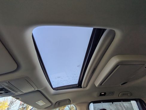 Certified 2025 Honda Odyssey Touring image 29