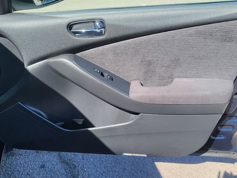 Used 2011 Nissan Altima 3.5 SR w/ Sport Pkg image 16