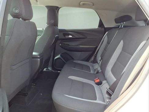 Used 2023 Chevrolet TrailBlazer LT FWD image 18