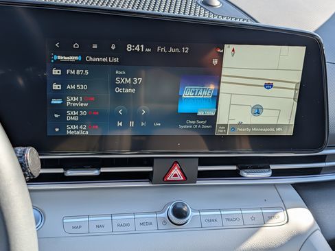 Certified 2026 Hyundai Elantra Limited FWD image 22