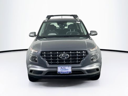 Used 2023 Hyundai Venue SEL image 2