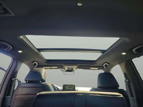 Used 2025 Honda Pilot Black Edition image 12