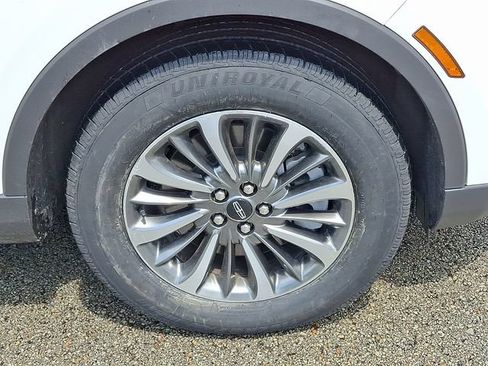 Certified 2023 Lincoln Nautilus AWD w/ Premium Package image 8