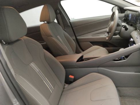 Used 2023 Hyundai Elantra SEL w/ Convenience Package FWD image 21
