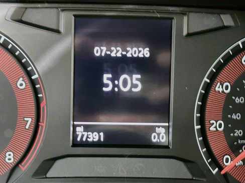 Used 2019 Volkswagen Jetta GLI FWD image 9