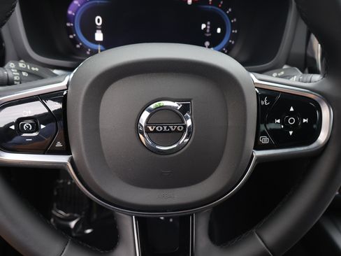 Used 2024 Volvo S60 B5 Plus image 23