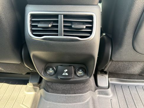 Certified 2022 Hyundai Santa Fe Calligraphy AWD/4WD image 30