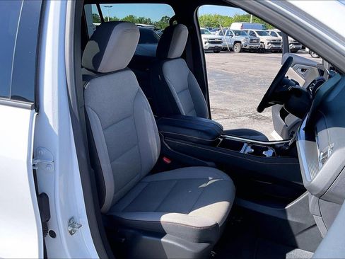 Used 2025 Chevrolet Traverse LT AWD/4WD image 7