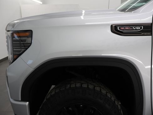 Used 2022 GMC Sierra 1500 AT4X image 40