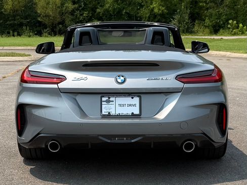 Used 2024 BMW Z4 sDrive30i w/ Convenience Package RWD image 12
