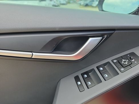 New 2026 Kia Niro LX FWD image 18