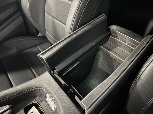 Used 2022 Mercedes-Benz GLE 350 4MATIC w/ AMG Line Exterior image 21