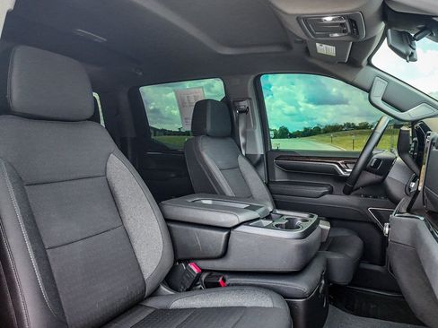 Used 2024 GMC Sierra 1500 Elevation image 26