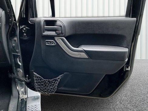 Used 2014 Jeep Wrangler Unlimited Sport w/ Power Convenience Group image 25