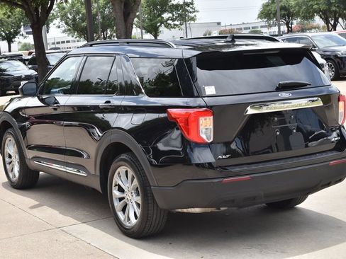 Used 2024 Ford Explorer XLT w/ Equipment Group 202A AWD/4WD image 8