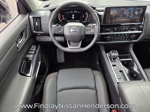 New 2026 Nissan Pathfinder SL FWD image 10