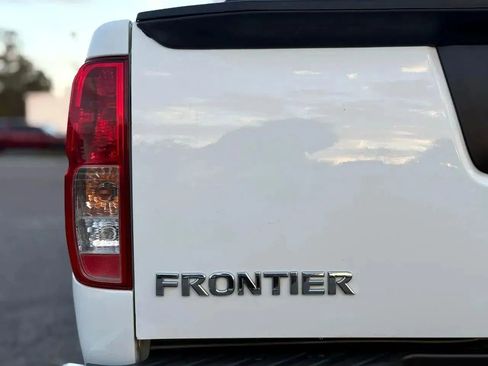 Used 2021 Nissan Frontier S RWD image 16