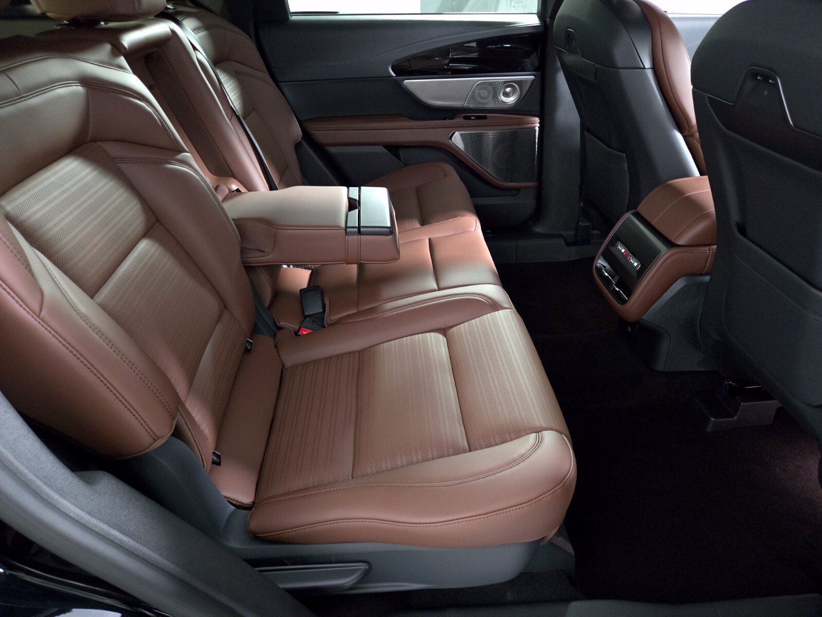 New 2026 Lincoln Nautilus Reserve AWD/4WD image 19