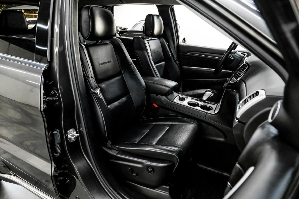 Used 2021 Jeep Grand Cherokee Summit AWD/4WD image 39
