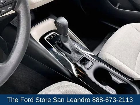 Used 2021 Toyota Corolla LE FWD image 16