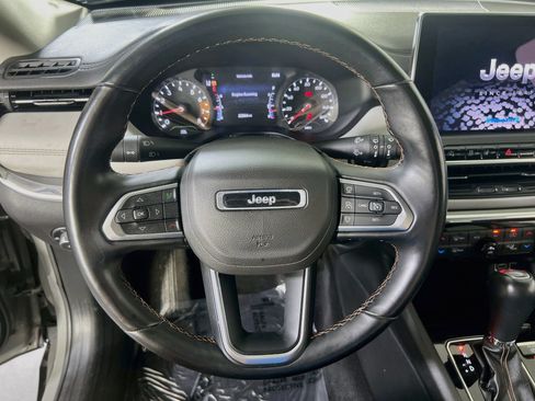 Used 2022 Jeep Compass Limited w/ Sun and Sound Group AWD/4WD image 11