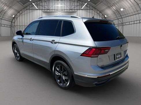 Used 2022 Volkswagen Tiguan SE AWD/4WD image 8