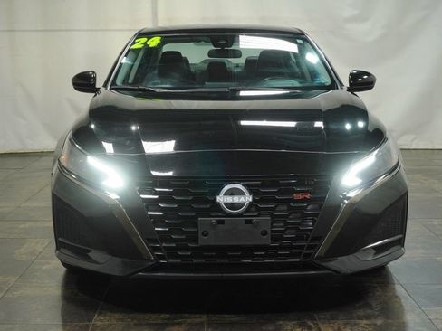 Used 2024 Nissan Altima 2.5 SR FWD image 8