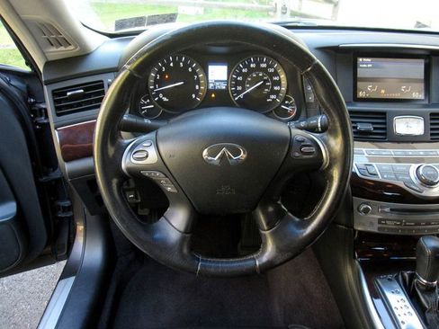 Used 2015 INFINITI Q70 L 3.7 image 19