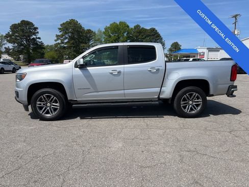 Used 2019 Chevrolet Colorado W/T w/ Custom Special Edition image 2