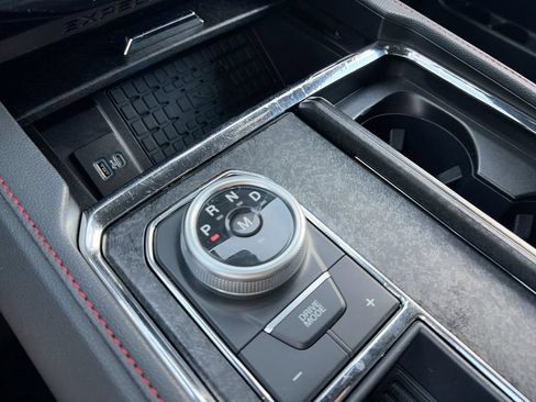 Used 2023 Ford Expedition Limited RWD image 25