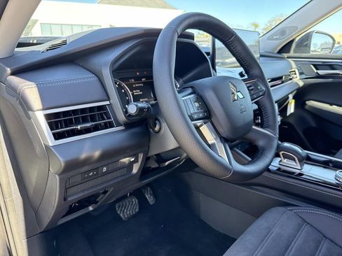 New 2026 Mitsubishi Outlander SE FWD image 22