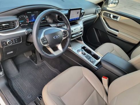 Certified 2023 Ford Explorer XLT w/ Equipment Group 202A AWD/4WD image 19