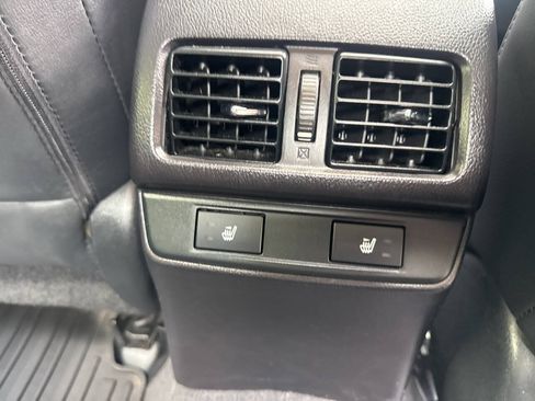 Used 2016 Subaru Legacy 2.5i Limited AWD/4WD image 15