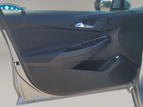 Used 2016 Chevrolet Cruze LS FWD image 9